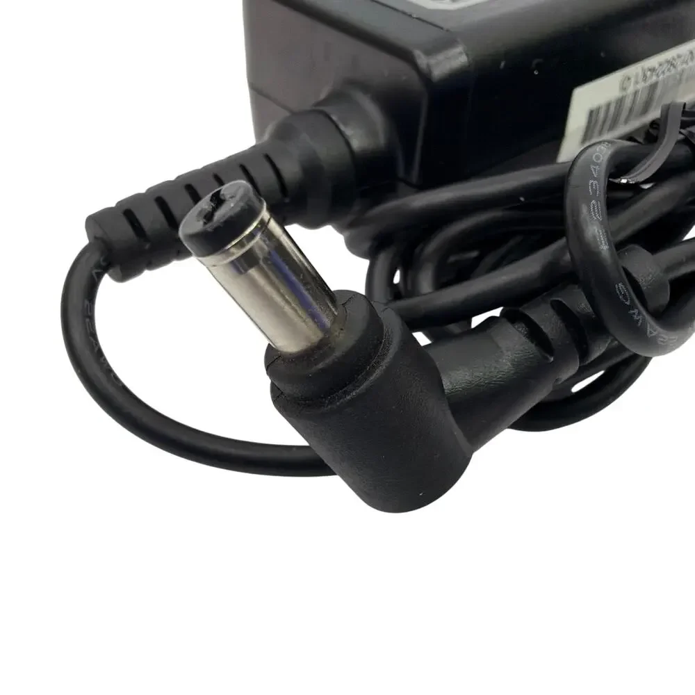 APD DA-30D19 19V 1.58A 30W AC Adapter Power Supply w/ Power Cord Tested